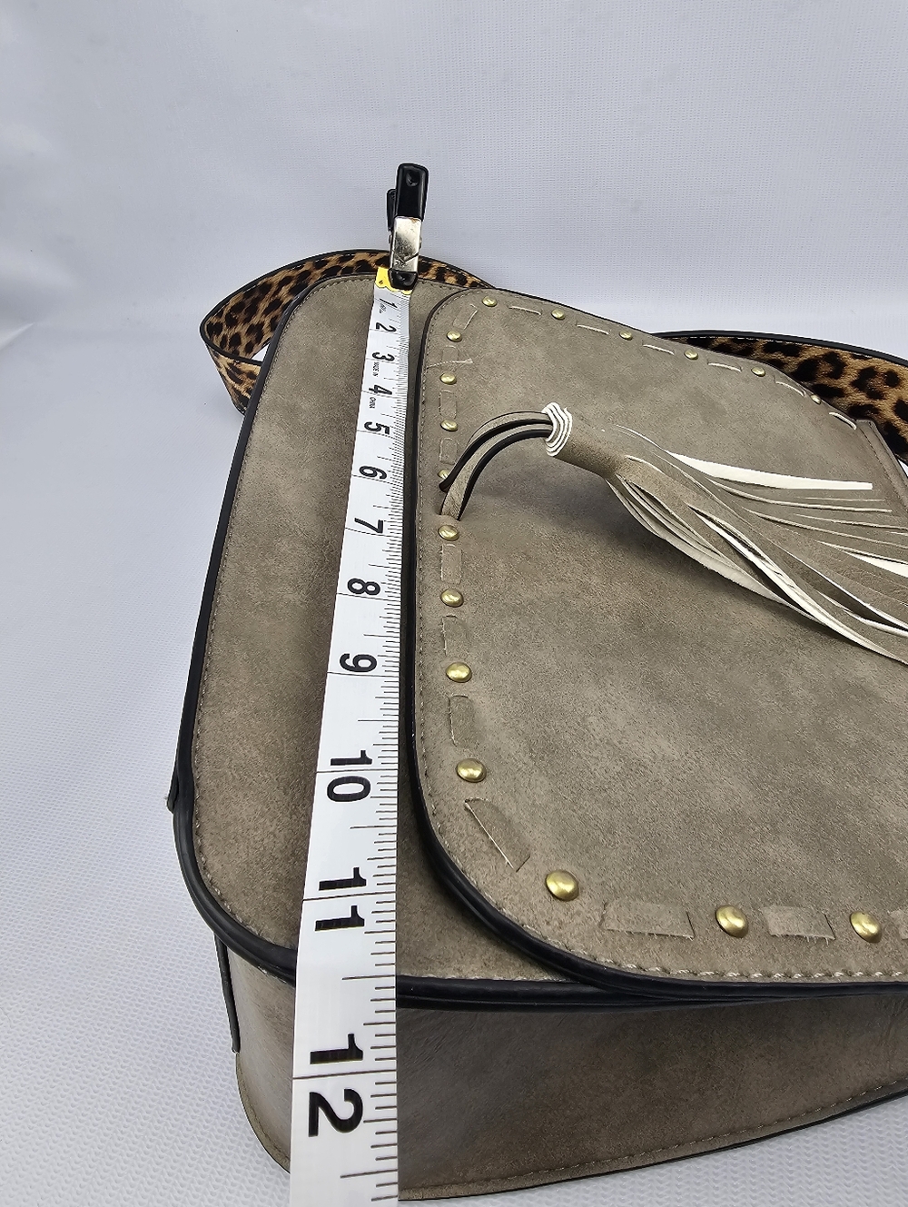 Jen & Co Bailey Vegan Crossbody with Animal Print Guitar Strap Gray - Picture 8 of 11